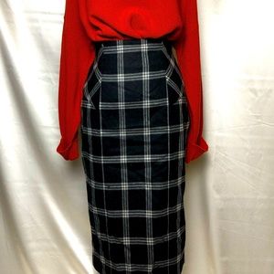 Flannel charcoal/black & white midi pencil skirt.